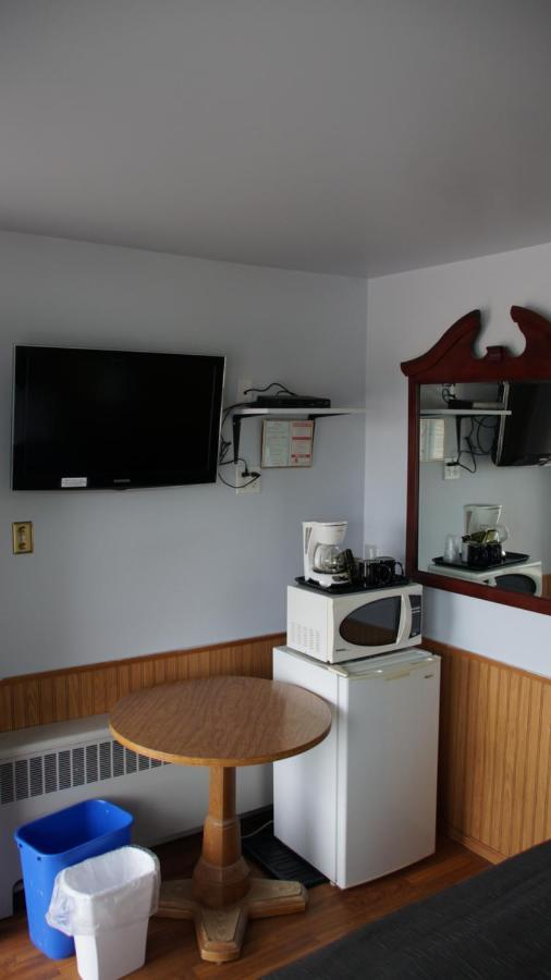Robyn'S Motel Peterborough Kültér fotó